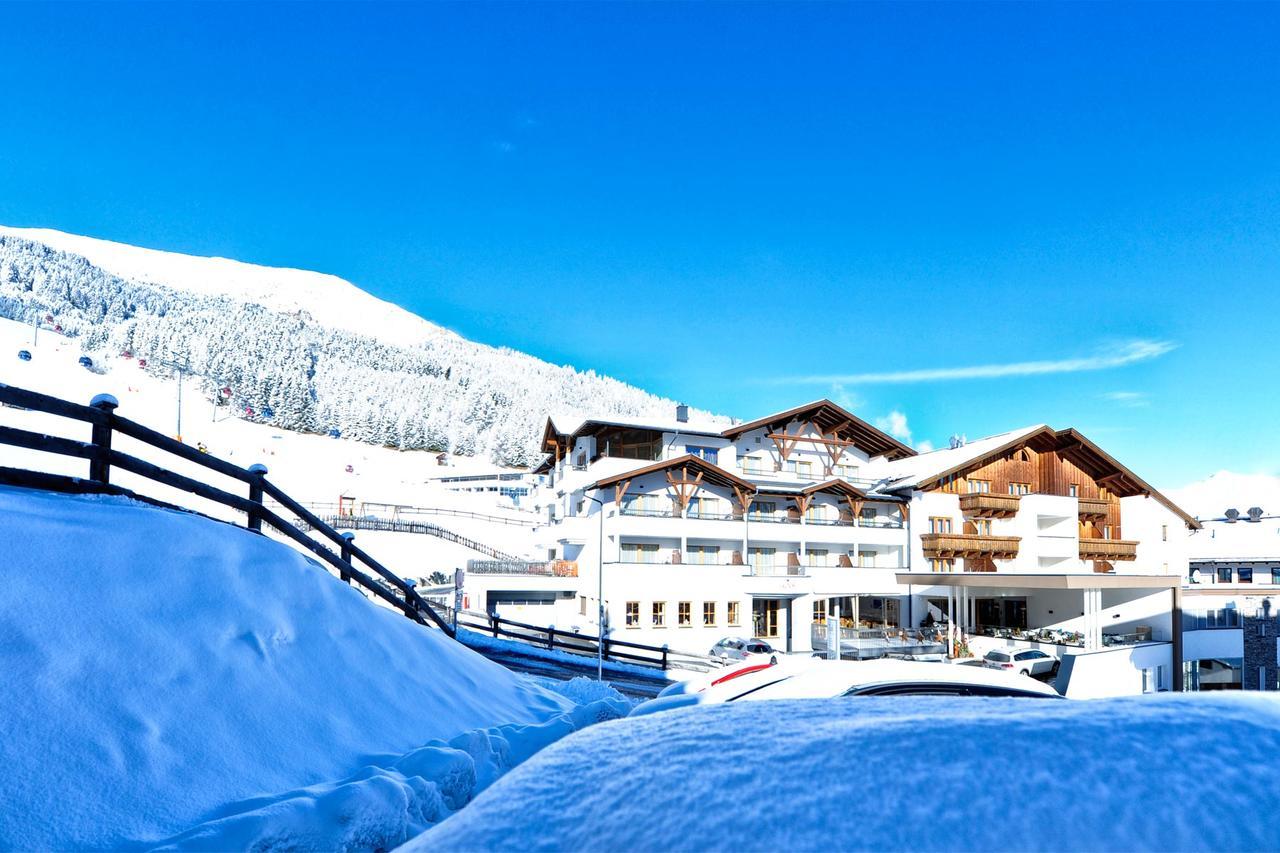Hotel Röck Garni Fiss Exteriör bild