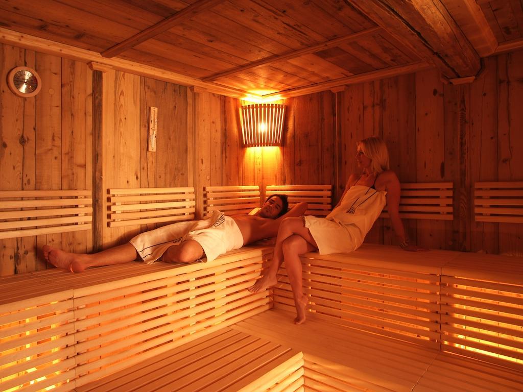 Hotel Röck Garni Fiss Exteriör bild